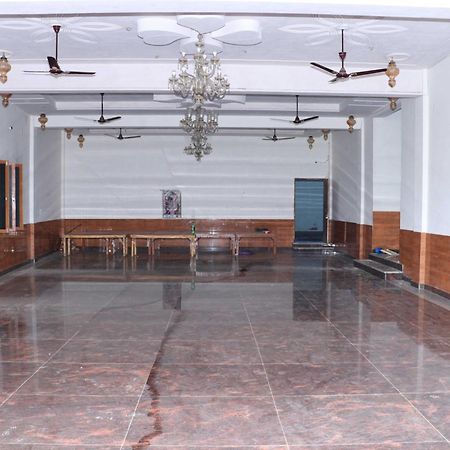 Hotel O Pop Angoori Farm House Mathura Exterior photo